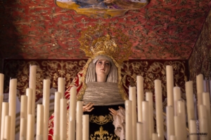 Madre de Dios de la Palma, en su paso de palio.