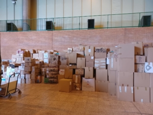 Lote de productos de la ayuda solidaria a Ucrania.